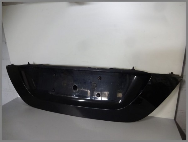 Mercedes W209 Heckklappenblende Kennzeichenmulde 197 Obsidianschwarz 2097500081
