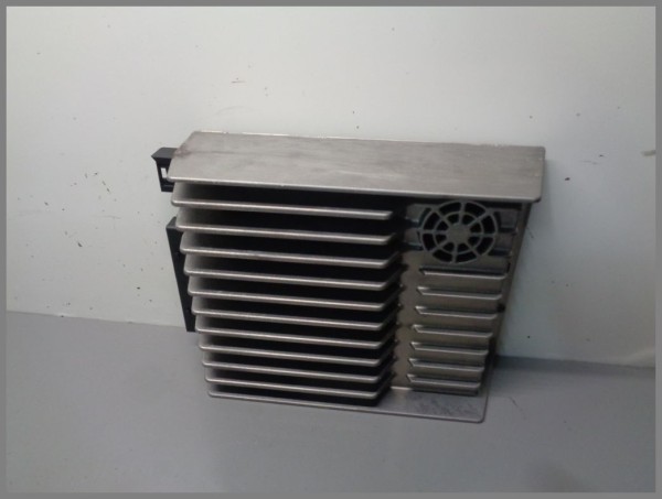 Mercedes Benz W204 Harman Kardon Verstärker 2048700394 Original 9008 Amplifier