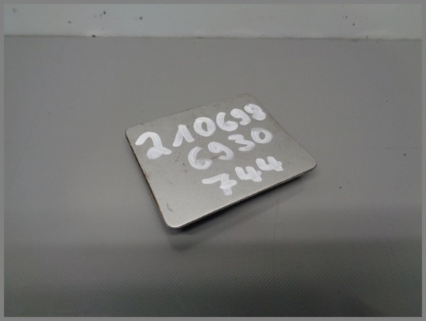 Mercedes W210 Abdeckung Blende Seitenschweller Verkleidung 2106986930 744 Silber