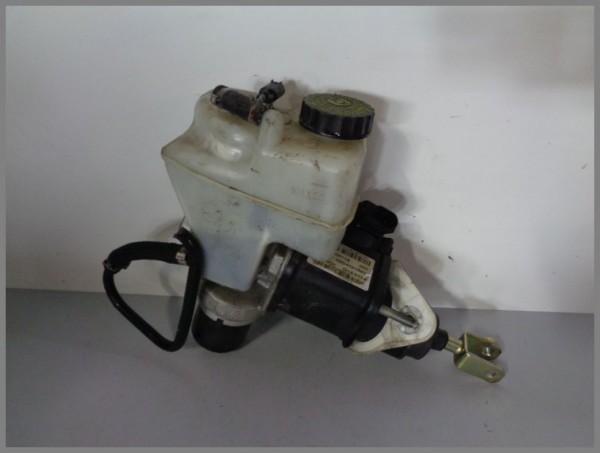 Mercedes Benz R230 SL Brake Booster Master Cylinder 0004300112 BOSCH