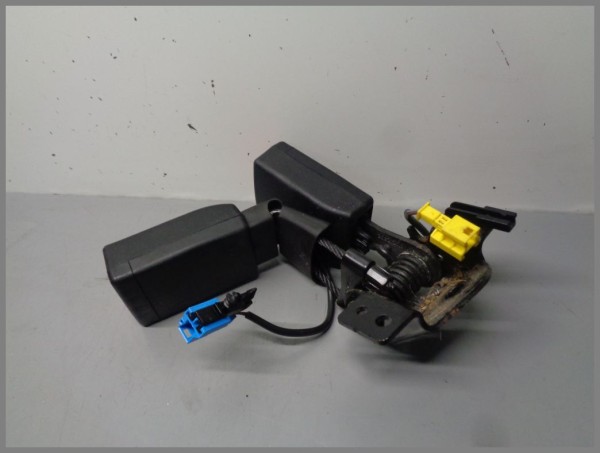 Mercedes Benz W246 B-Klasse Gurtschloss 2468603269 Hinten Rechts Original