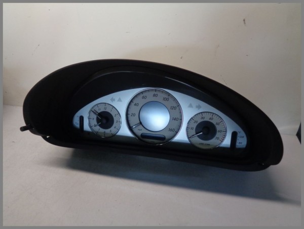 Mercedes W209 CLK AVANTGARDE Tacho Kombiinstrument 2095404647 RHD MPH VDO