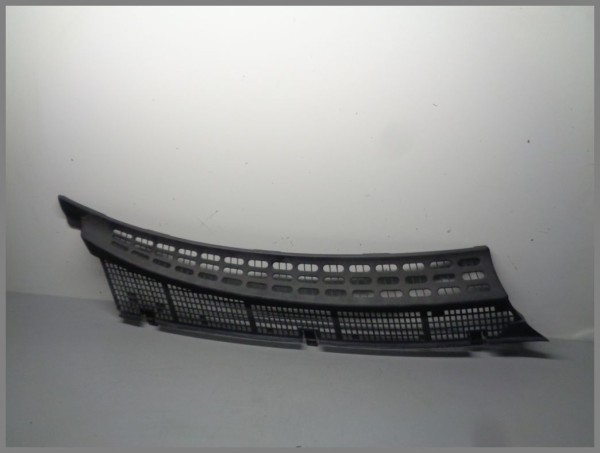 Mercedes Benz W208 CLK Scheibenwischerabdeckung Rechts 2088310258