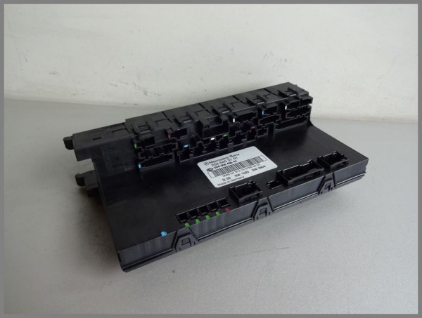 Mercedes Benz MB W203 SAM Fuse Box Control Unit 2035453101 5DK008486-42
