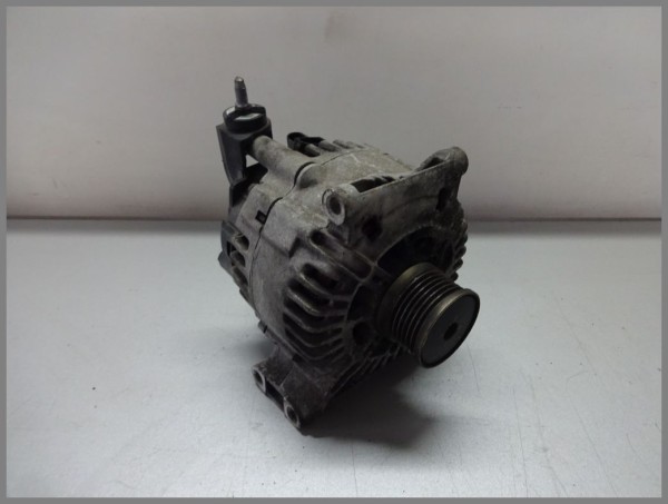 Mercedes Benz W169 W245 Alternator Generator 2661500101 VALEO 130A Original