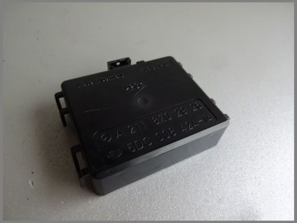 Mercedes Benz MB W211 W219 Rain Sensor Control Unit 2118702926 HELLA