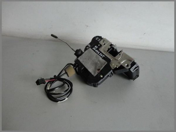 Mercedes Benz MB W211 E-Klasse Türschloss Tür Schloss RECHTS Vorne 2117200635