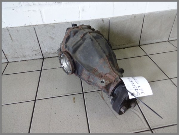 Mercedes Benz MB W202 Differential 3.27 Rear axle 2023506314 133tkm