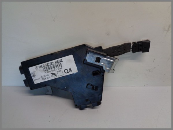 Mercedes Benz R230 SL Antennenverstärker Radio 2308201289 Original Antenne