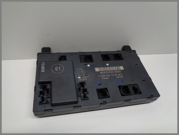 Mercedes Benz MB W209 Steuergerät Türsteuergerät Rechts 2098201226 TEMIC 353386
