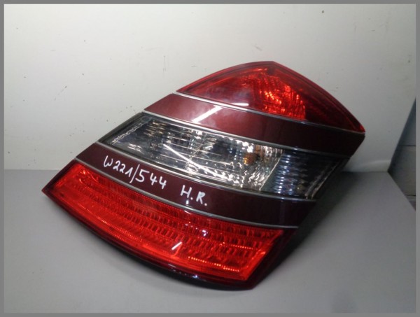 Mercedes W221 S-Class Rear Light Right 2218200264 775 Silver