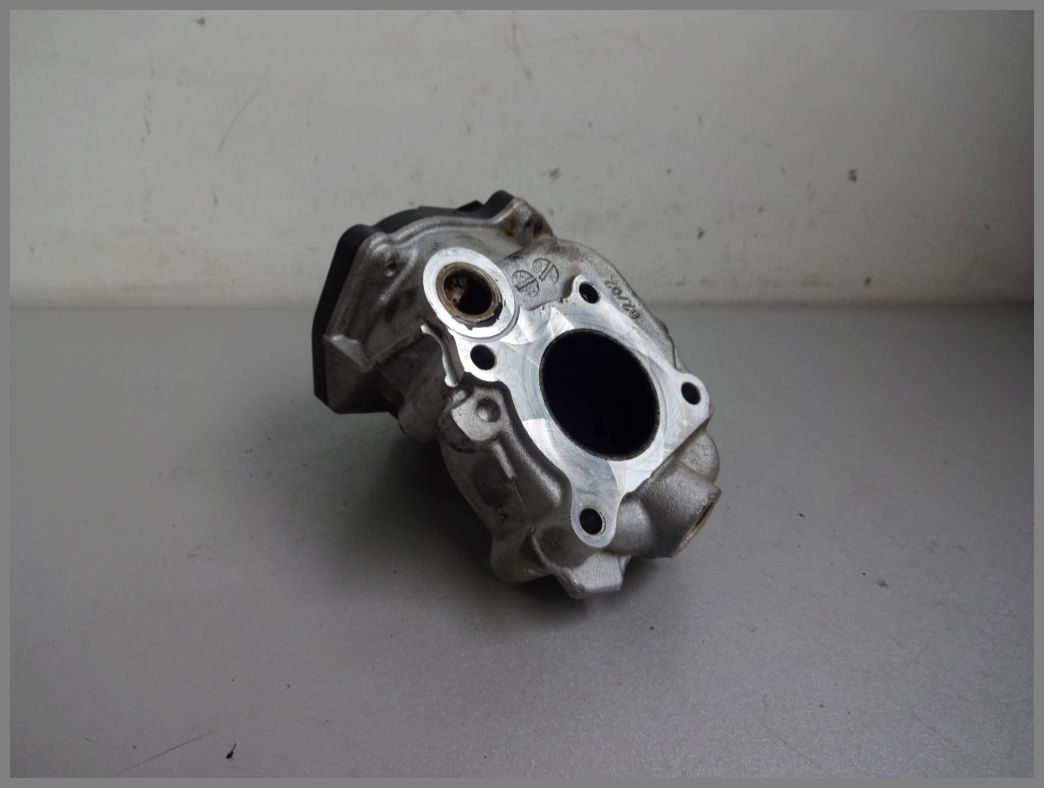 Mercedes W204 W212 EGR Valve Original OM651 6511400160