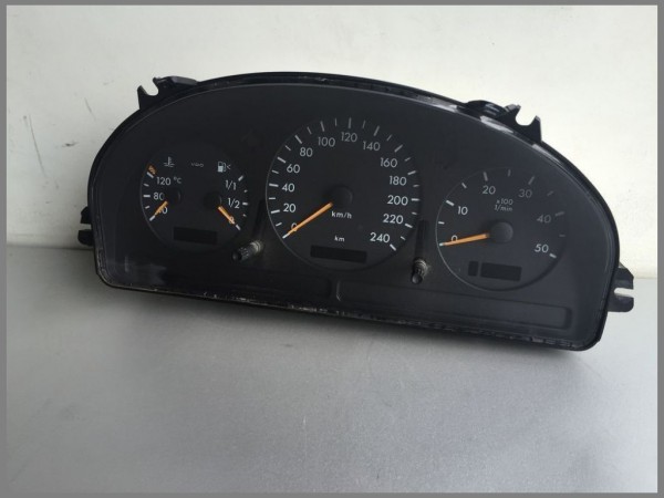 Mercedes Benz MB W163 CDI Tacho Kombiinstrument 1635405811 144tkm VDO