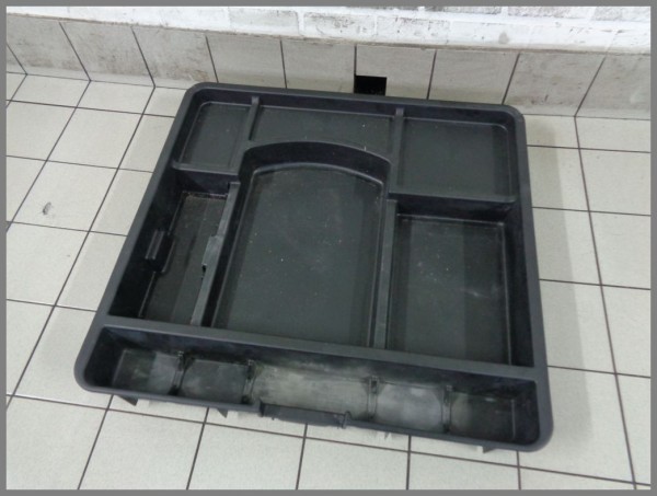 Mercedes Benz MB W211 KOMBI Laderaumwanne Ladeboden Kofferraumboden 2116802252