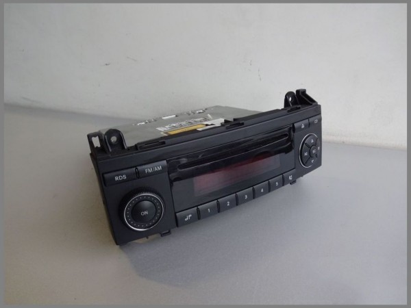 https://www.benzshop.de/media/image/a5/6b/9b/mercedes-benz-w169-radio-cd-radio-be6086-1698200486-cd-radio-28998_600x600.jpg