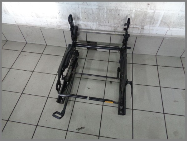 Mercedes R171 SLK Sitzkonsole Konsole Sitz Links 1719101336 Original Sitzgestell