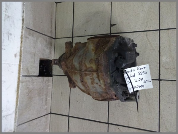 Mercedes Benz R230 SL500 differential rear axle 2303502414 3,27 139tkm