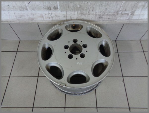 1x Mercedes Benz W210 R129 W124 Alufelge 8x16 ET34 1244011402 Original F06