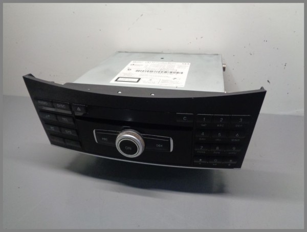 Mercedes W212 W218 Navigation CD Player Radio 2129004910 BR212 Original