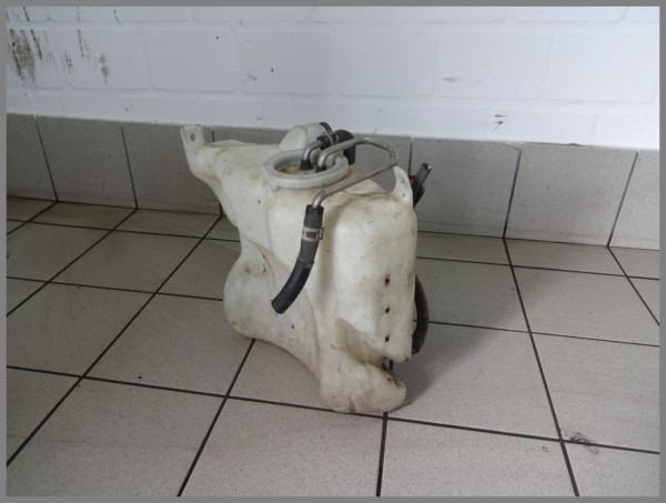 Mercedes Benz W203 Wischwasserbehälter Wasserbehälter 2038600360 Original
