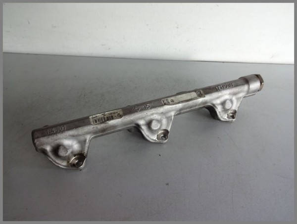 Mercedes Benz MB W219 CLS-Class injection rail fuel distributor 2720705032