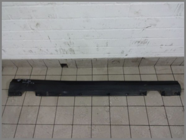 Mercedes Benz W204 C-Class side skirts right 197 black 2046900440 SC182