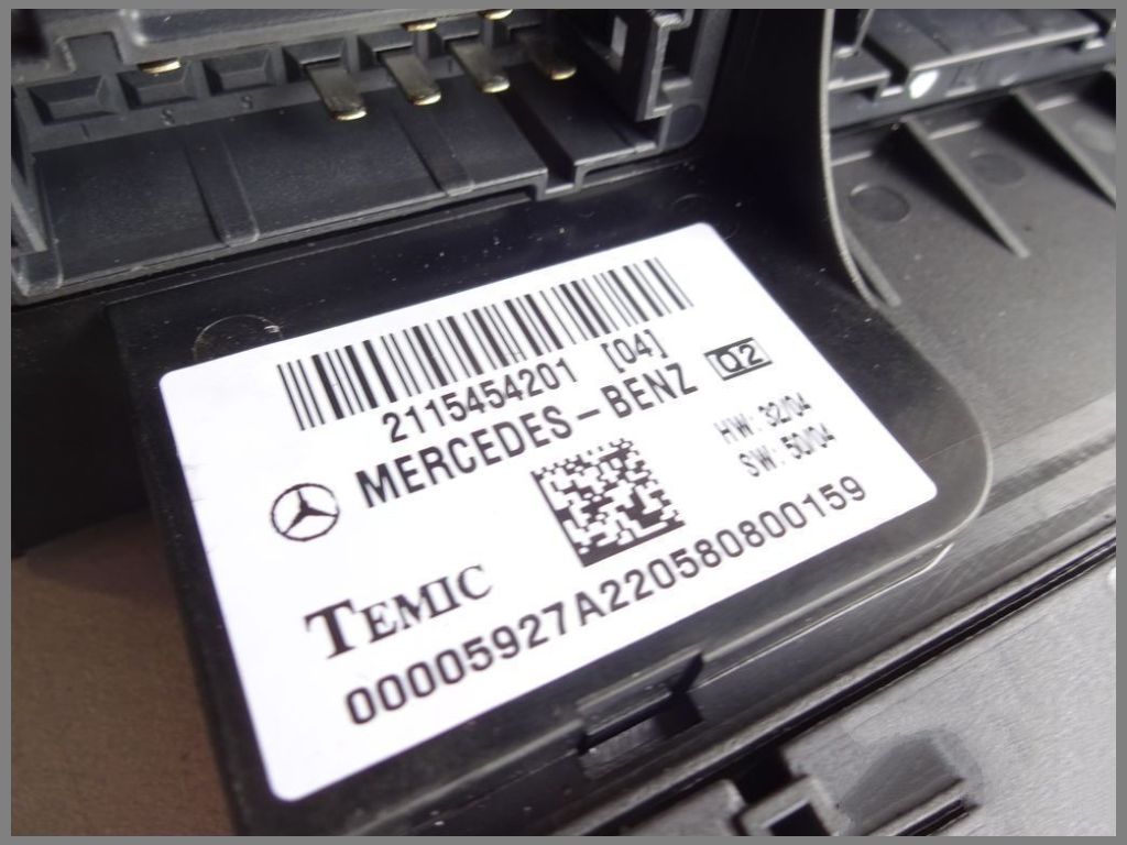 Mercedes Benz MB W211 MOPF Steuergerät SAM 2115457601 Sicherungskasten TEMIC 