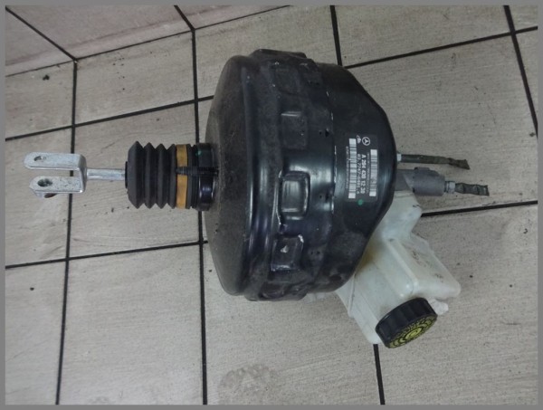 Mercedes Benz W204 Brake Booster Master Cylinder 2044301230 Original