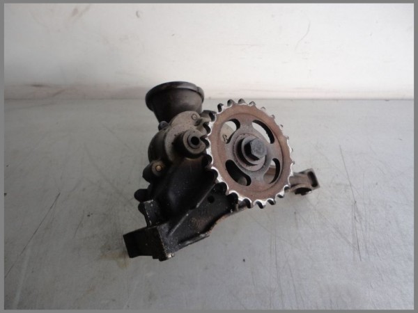 Mercedes Benz W210 W202 E Class C-Class Oil Pump 1111810201