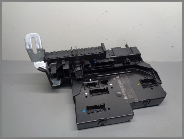 Mercedes W212 SAM control unit fuse box 2129060505 Original 5DK011023-10