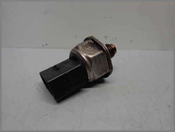 Mercedes Benz W204 W212 OM651 pressure valve rail pressure sensor rail sensor 9307Z521A