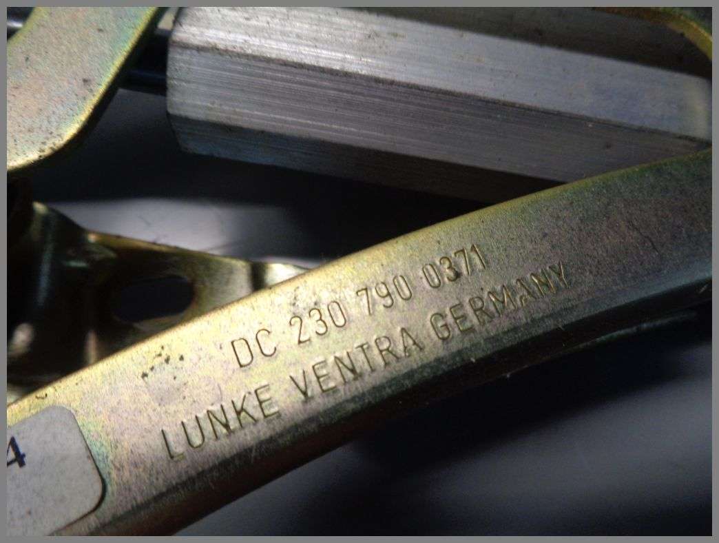 Mercedes R230 Verdeck Hydraulik Zylinder 2308000972 Verschluss 