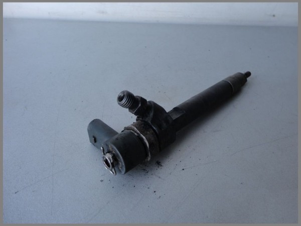 Mercedes Benz W202 E220CDI Injektor Einspritzdüse 0445110011 Sprinter W202