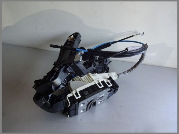 Mercedes Benz W204 door lock rear right 2047301435 2047600834