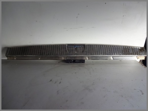 Mercedes Benz W211 E-Klasse KOMBI Ladekantenschutz Heckblech CHROM 2116900089