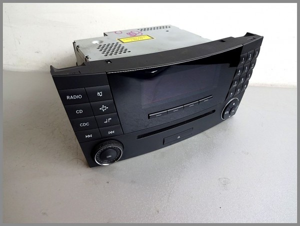 Mercedes Benz MB W211 CD Radio Autoradio MF2770 BJ.2005 CD-Radio 2118702889