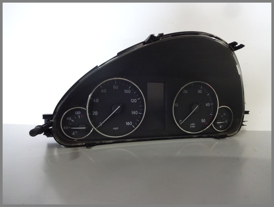 Mercedes Benz W203 C-Class Instrument Cluster Speedometer .