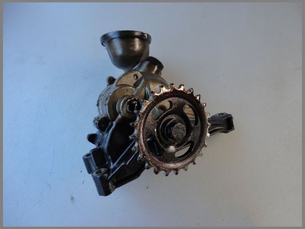 Mercedes Benz E-Class MB W202 W210 Oil Pump 1111810201