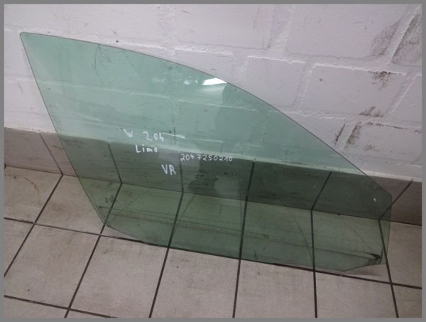 Mercedes Benz MB W204 Seitenscheibe Scheibe Vorne RECHTS 2047250210