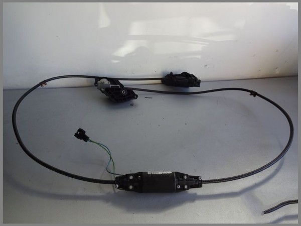 Mercedes Benz MB W211 E-Class Actuator Load compartment cover 2118203942 Original