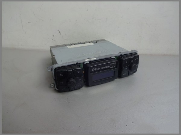 Mercedes Benz W220 Radio Cassette Audio 10 BE3210 2208200186 Radio Original