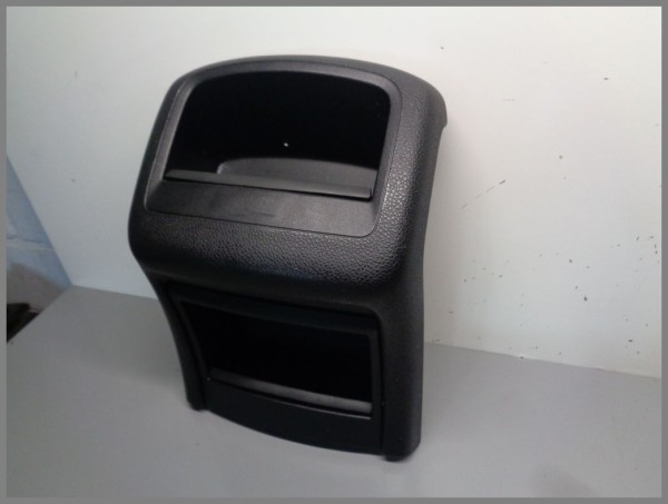Mercedes W205 Ablagefach Verkleidung Mittelkonsole Hinten 2058306202 Schwarz Original