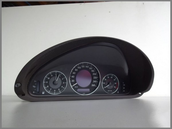 Mercedes Benz W209 speedometer instrument cluster 2095403111 VDO 110.080.251 / 001 original