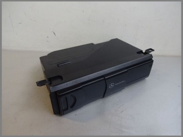 Mercedes W203 W209 CD changer 6 compartment B67824018 2038703389 Original MP3