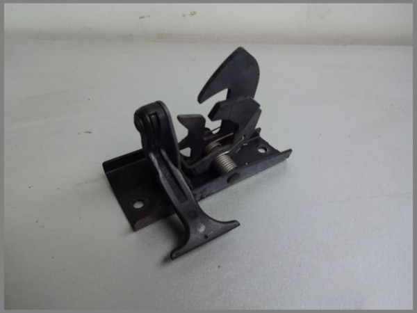 Mercedes Benz W211 E-Class bonnet lock 2118800264 lock