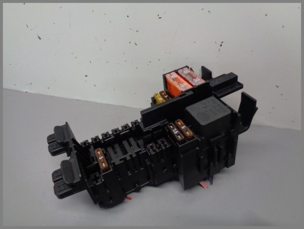 Mercedes W205 Fuse Box 2059067200 Original Power Distribution Unit
