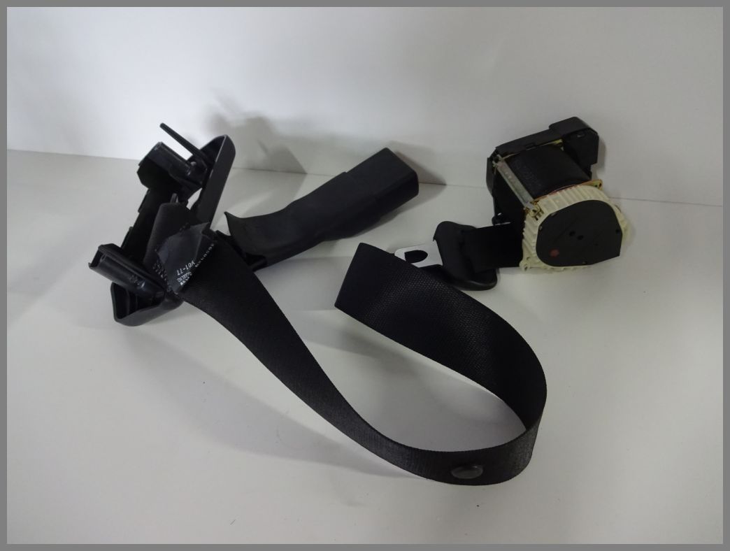 Mercedes Benz Mb W163 Ml Klasse Anschnallgurt Gurt Hinten Mitte 1638603785 Orig W163 Ml Klasse Mercedes Ersatzteile Benzshop De