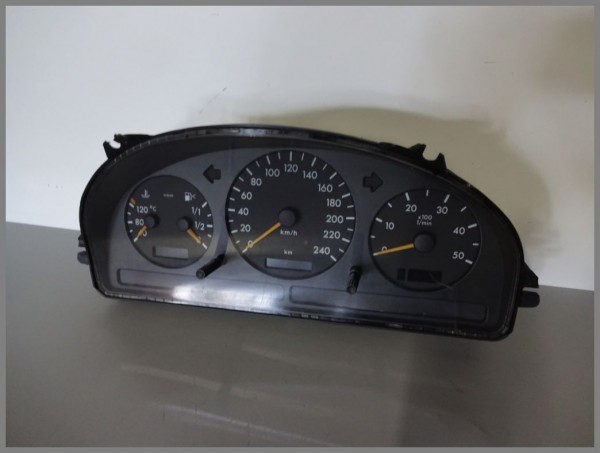 Mercedes Benz MB W163 ML400 CDI Tacho instrument cluster 1635407611 116736tkm VDO