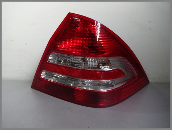 Mercedes Benz W203 taillight RIGHT 2038203464 Taillight Original