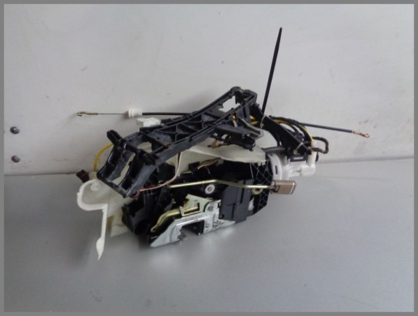 Mercedes Benz W220 door lock Front Left 2207207135 Softclose